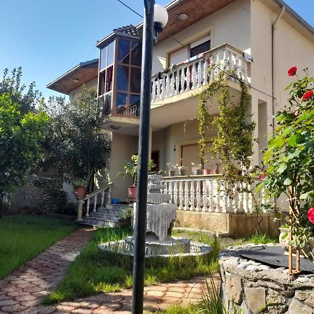 Gather Inn Guest House Shkodër Eksteriør billede